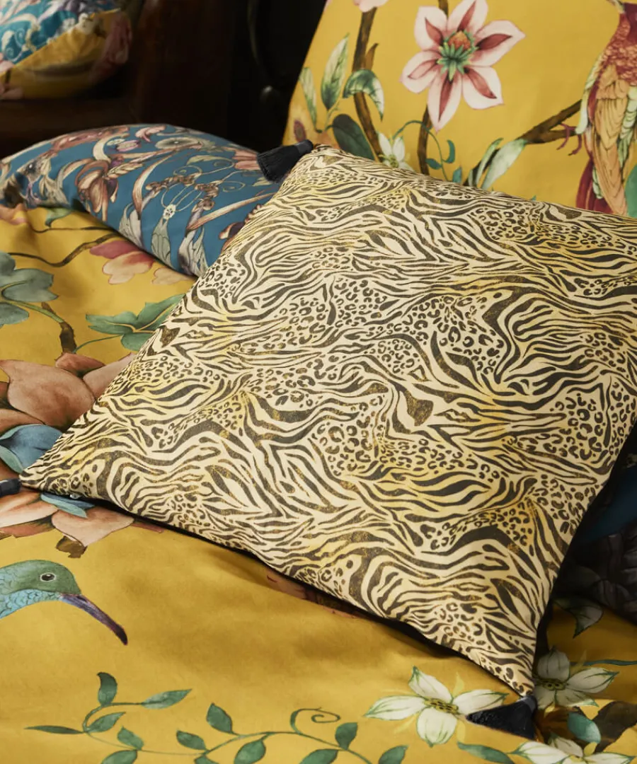 candescent_cranes_reversible_cushion_3.webp Joe Browns Cosy This Christmas<Candescent Cranes Reversible Cushion