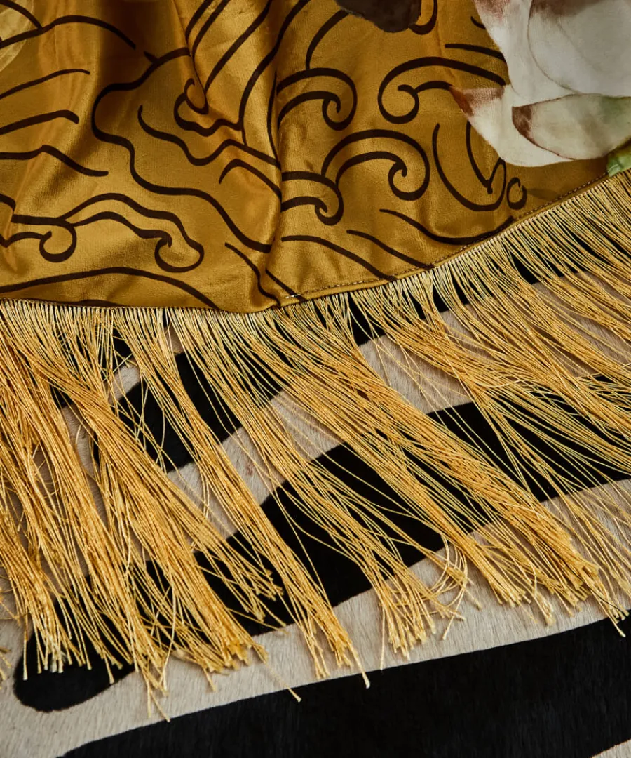 candescent_cranes_reversible_throw_4.webp Joe Browns Gifts<Candescent Cranes Reversible Throw