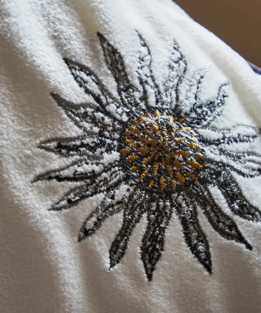 enchanting_eye_reversible_cushion_5.webp Joe Browns Cosy This Christmas<Enchanting Eye Reversible Cushion