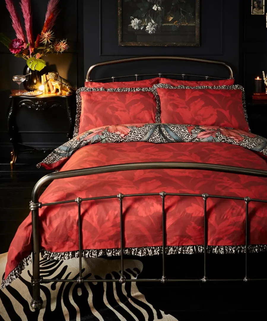funky_floral_leopard_reversible_bed_set_6.webp Joe Browns Bedding<Funky Floral Leopard Reversible Bed Set