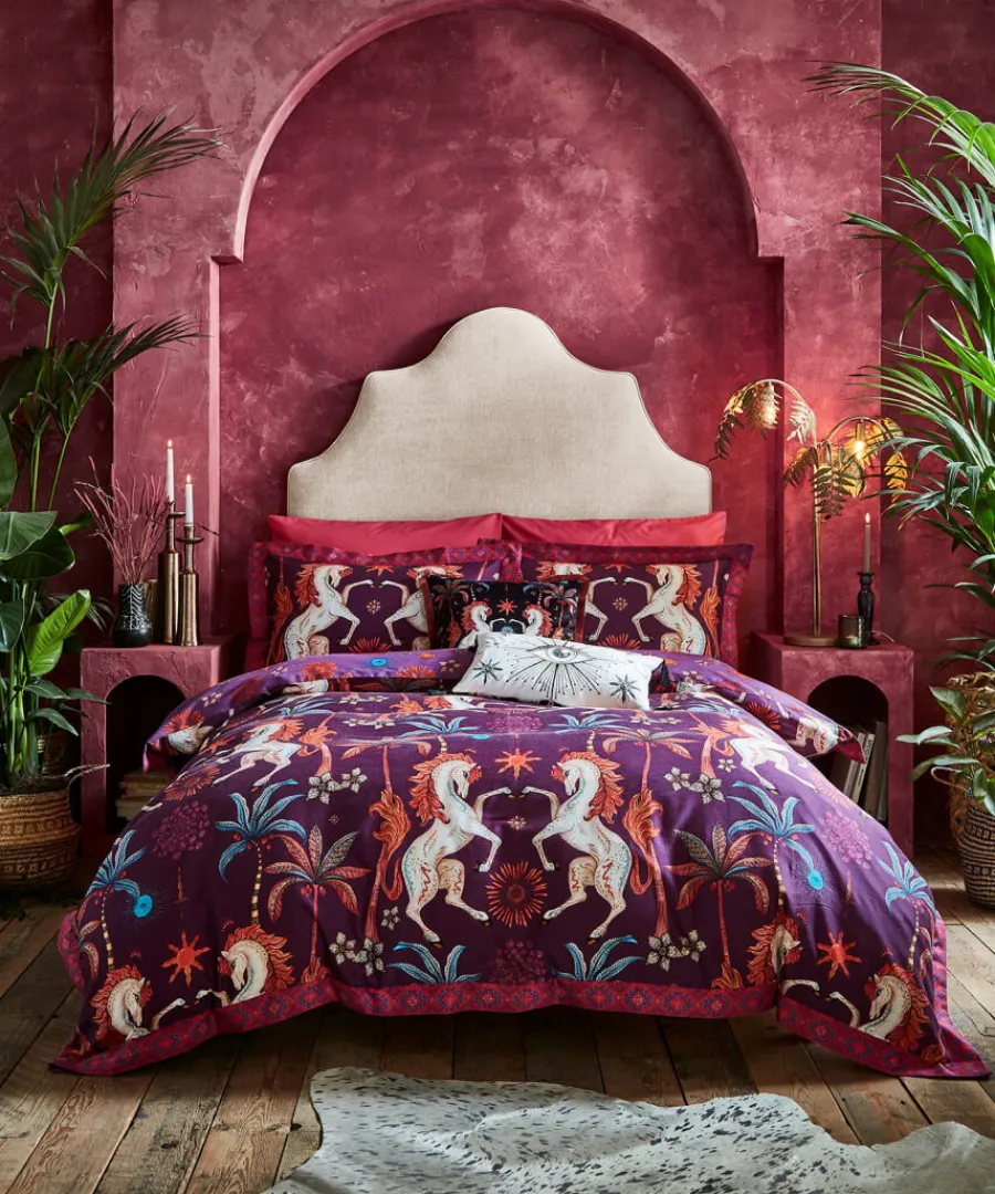 hypnotic_horses_reversible_bed_set_2.webp Joe Browns Bedding<Hypnotic Horses Reversible Bed Set