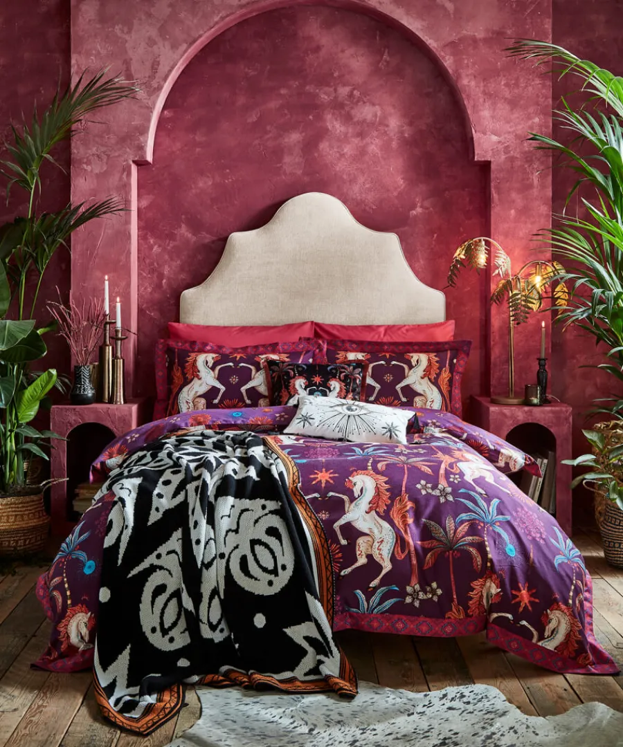 hypnotic_horses_reversible_bed_set_7.webp Joe Browns Bedding<Hypnotic Horses Reversible Bed Set
