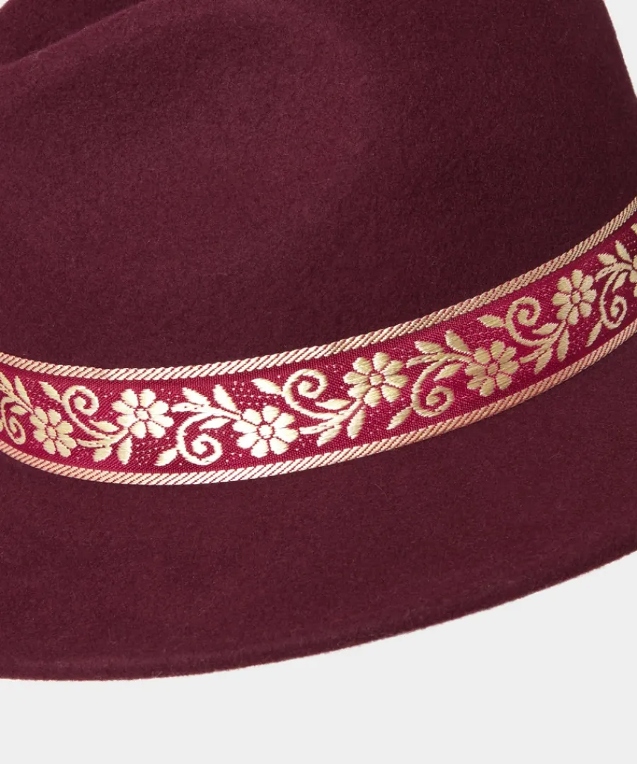 keep_it_sleek_wool_fedora_3.webp Joe Browns Accessories & Jewellery<Keep It Sleek Wool Fedora