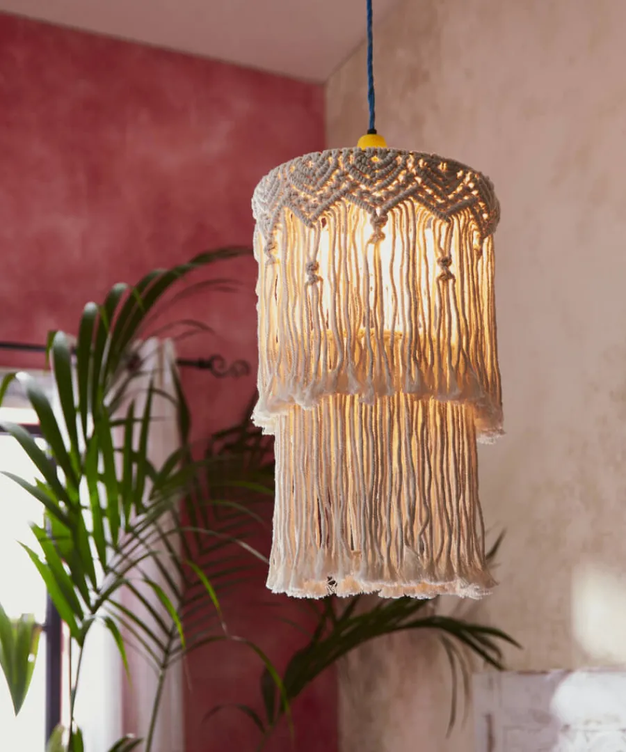 magnificent_macrame_tiered_shade_2.webp Joe Browns Nature Decor<Magnificent Macrame Tiered Shade