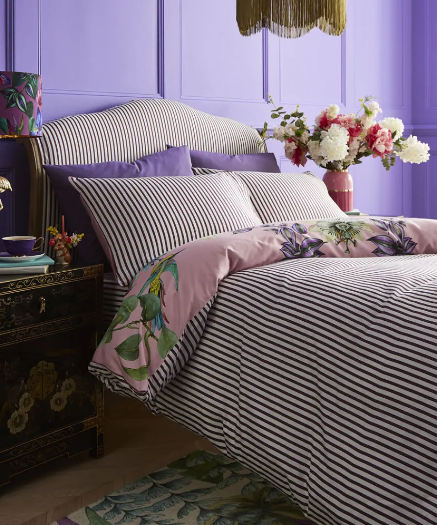 marvellous_mirrored_bird_reversible_bed_set_3.webp Joe Browns Bedding<Marvellous Mirrored Bird Reversible Bed Set