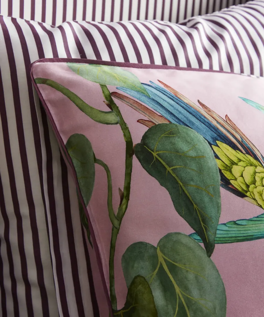 marvellous_mirrored_bird_reversible_bed_set_5.webp Joe Browns Bedding<Marvellous Mirrored Bird Reversible Bed Set
