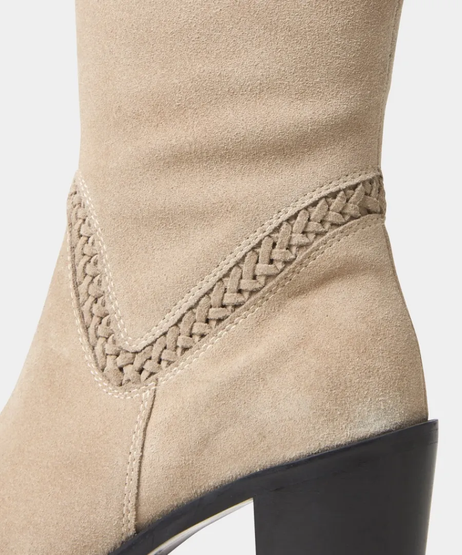 no_comparison_suede_boots_3.webp Joe Browns Boots & Shoes<No Comparison Suede Boots