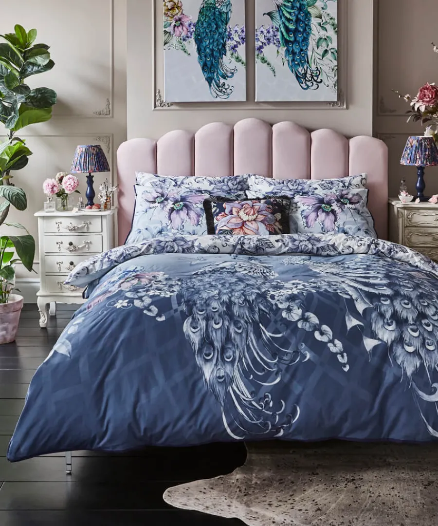 poised_peacocks_reversible_bed_set_2.webp Joe Browns Bedding<Poised Peacocks Reversible Bed Set