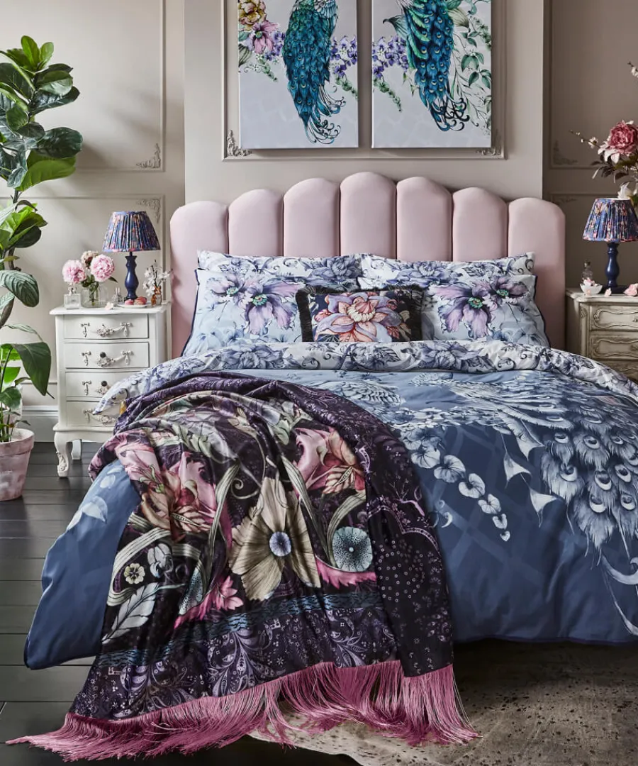 poised_peacocks_reversible_bed_set_3.webp Joe Browns Bedding<Poised Peacocks Reversible Bed Set