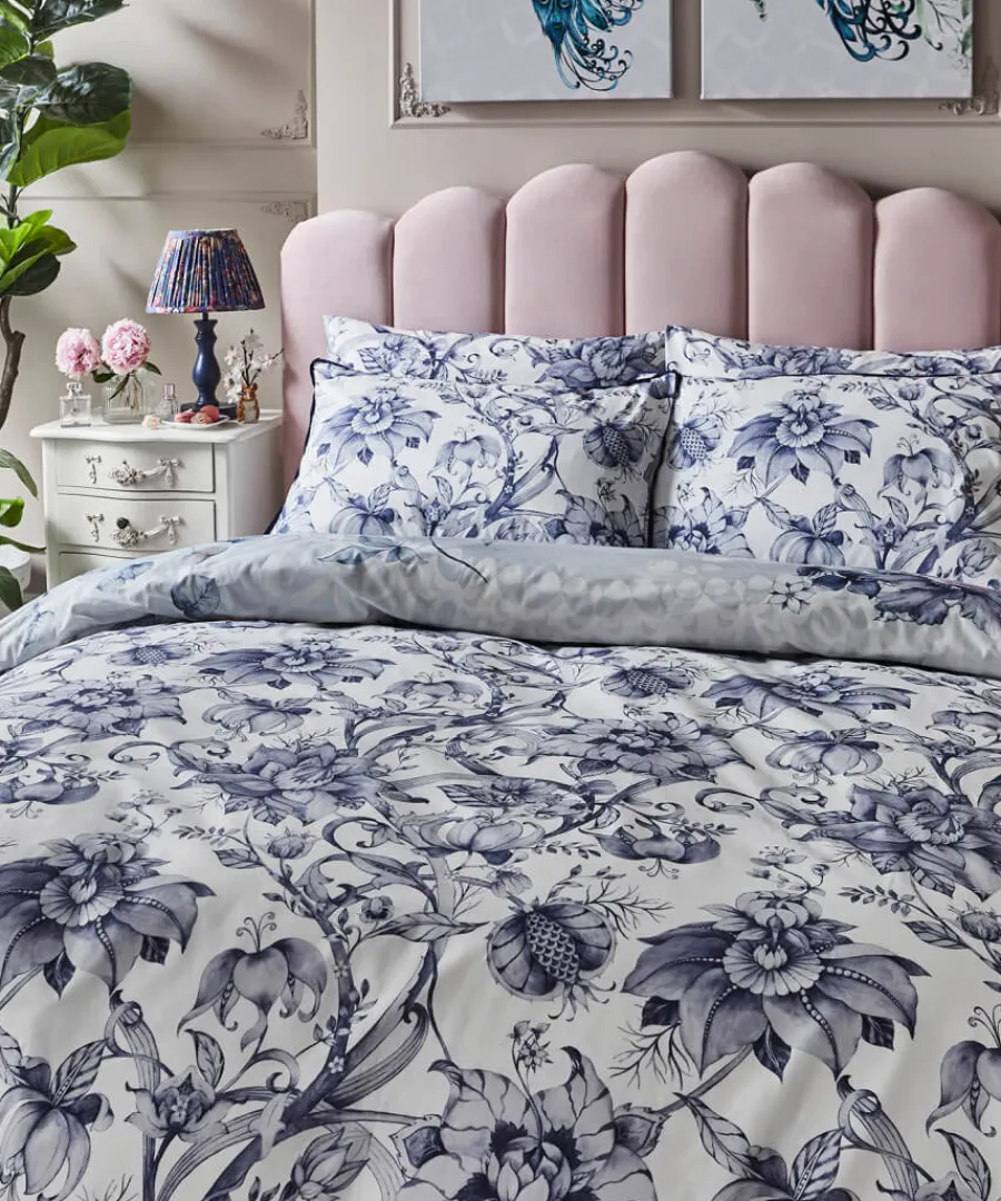 poised_peacocks_reversible_bed_set_7.webp Joe Browns Bedding<Poised Peacocks Reversible Bed Set