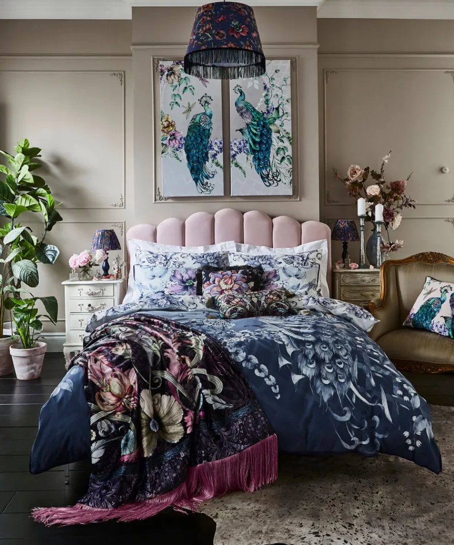 poised_peacocks_reversible_bed_set_8.webp Joe Browns Bedding<Poised Peacocks Reversible Bed Set