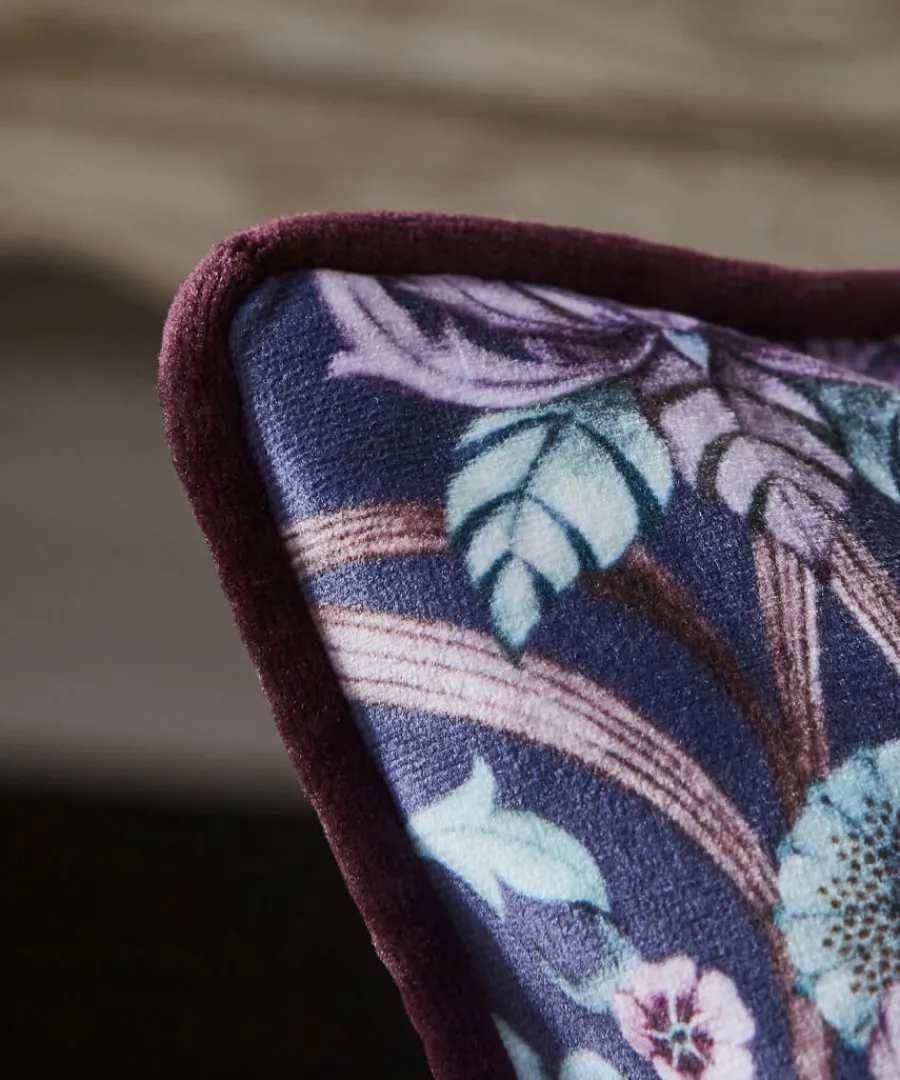 poised_peacocks_reversible_cushion_5.webp Joe Browns Cosy This Christmas<Poised Peacocks Reversible Cushion
