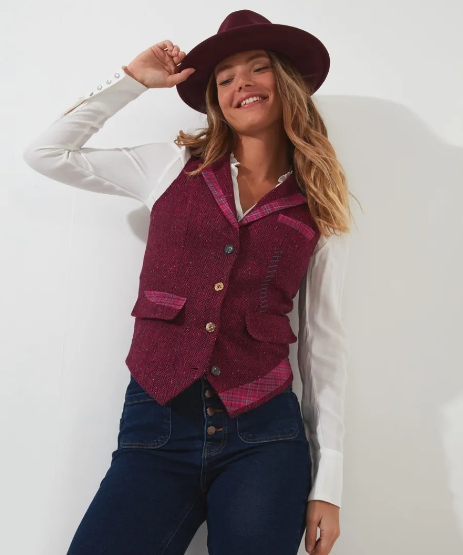 ultimate_classic_waistcoat_5.webp Joe Browns Coats & Jackets<Ultimate Classic Waistcoat