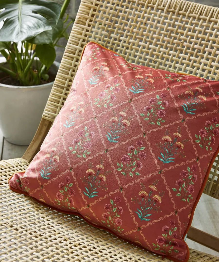 vintage_floral_reversible_cushion_3.webp Joe Browns Cosy This Christmas<Vintage Floral Reversible Cushion