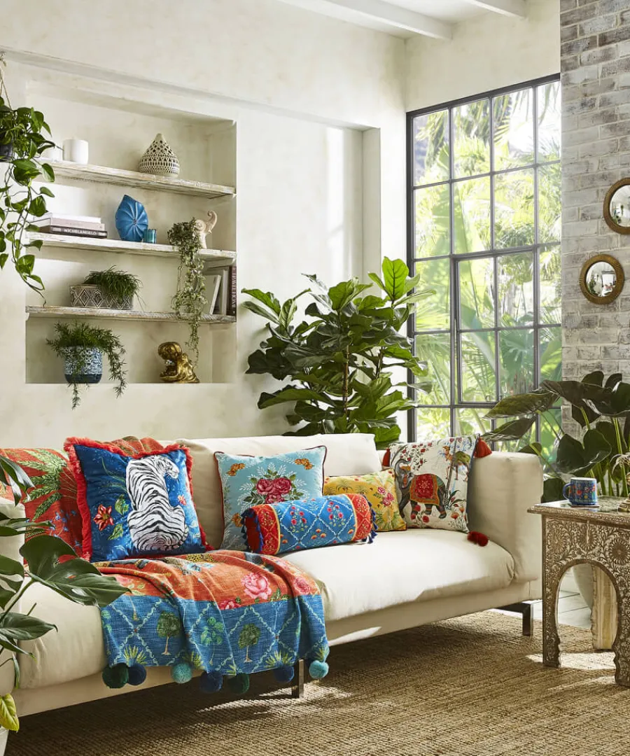 vintage_floral_reversible_cushion_5.webp Joe Browns Cosy This Christmas<Vintage Floral Reversible Cushion